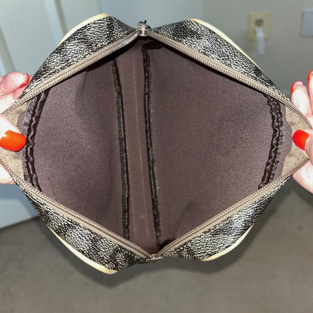 New YVES SAINT LAURENT Giraffe Print Accessory Pouch 🦒 - Picture 7 of 9